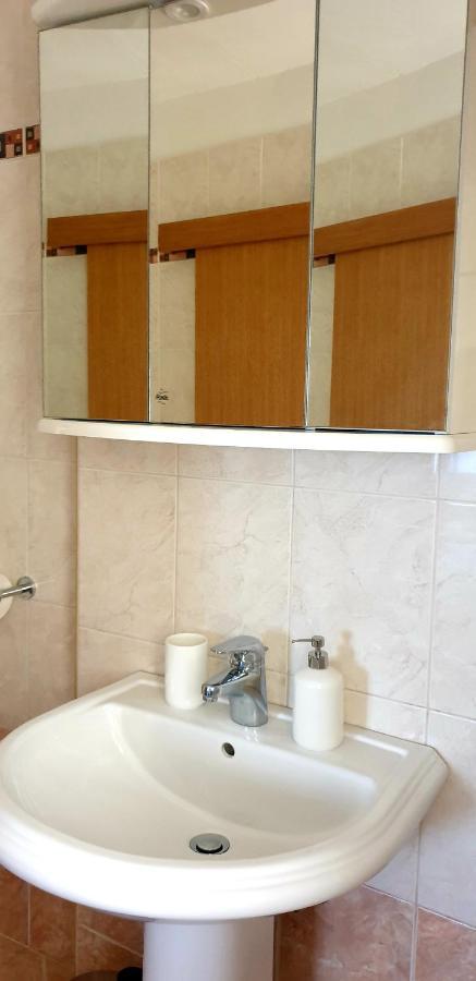 Apartments And Room Vela Senj  Exterior foto