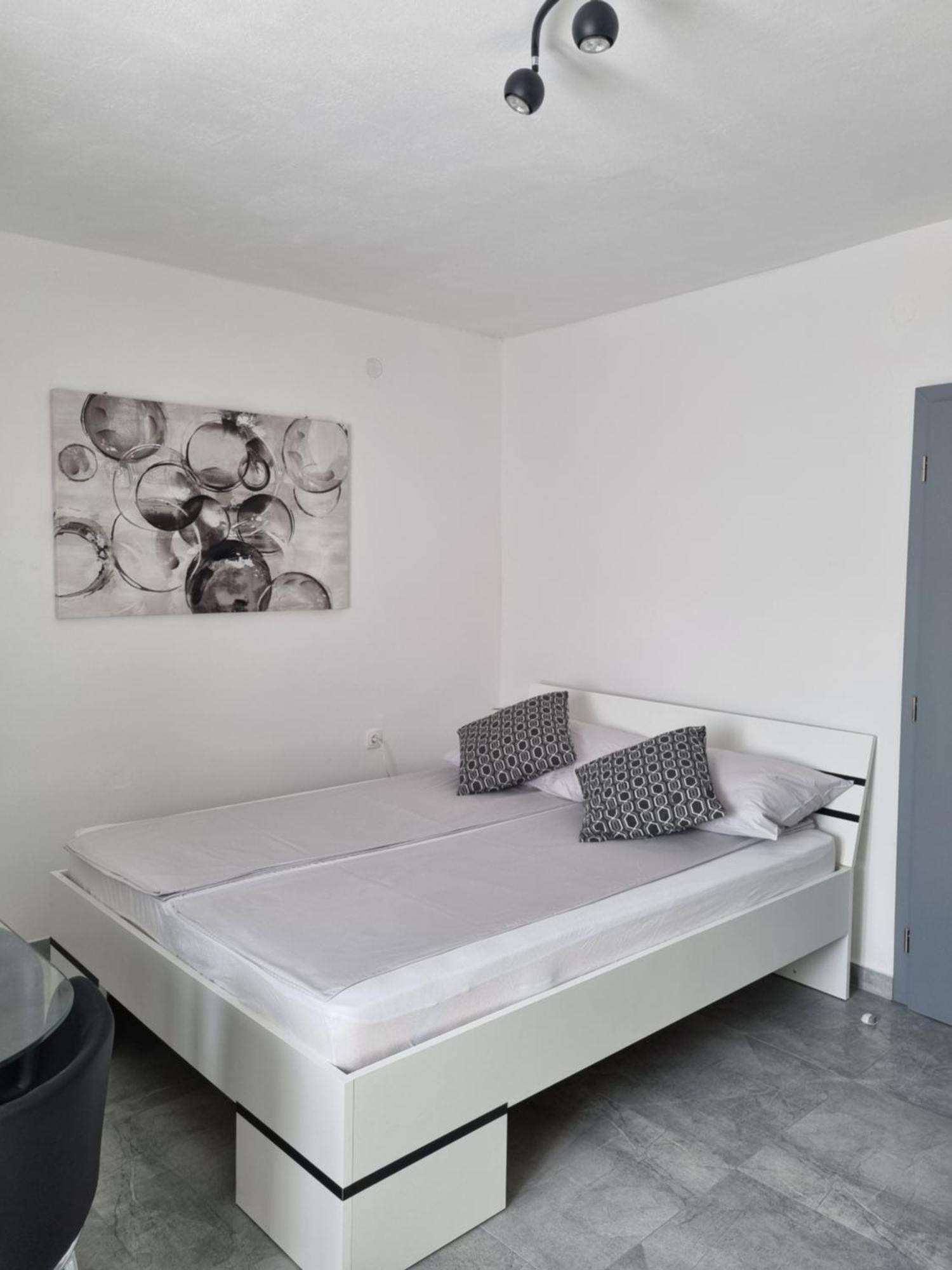 Apartments And Room Vela Senj  Exterior foto